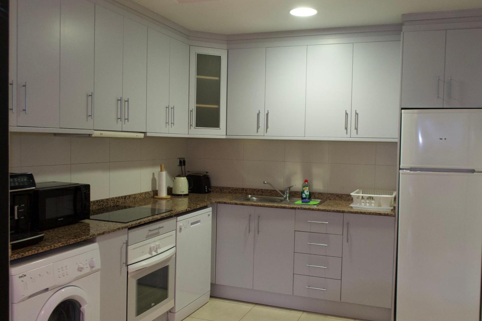 Alicante Apartments Luaran gambar