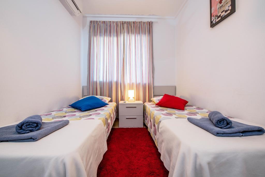 Alicante Apartments Luaran gambar